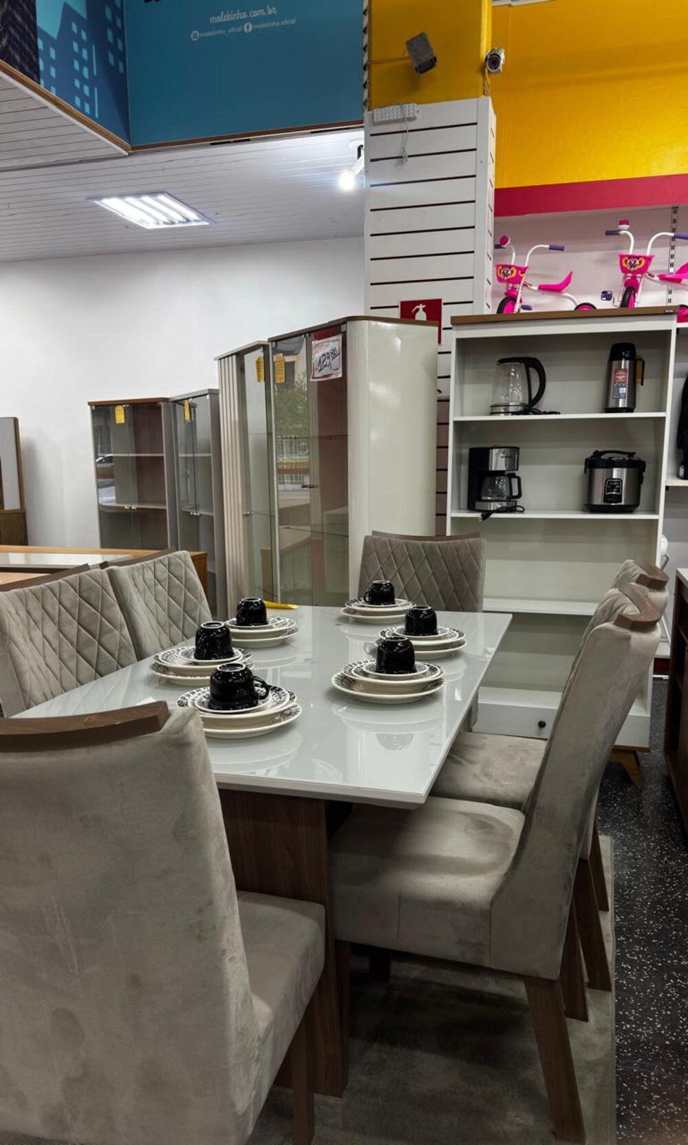 Conjuntos de mesa e cozinhas na Loja Ótima